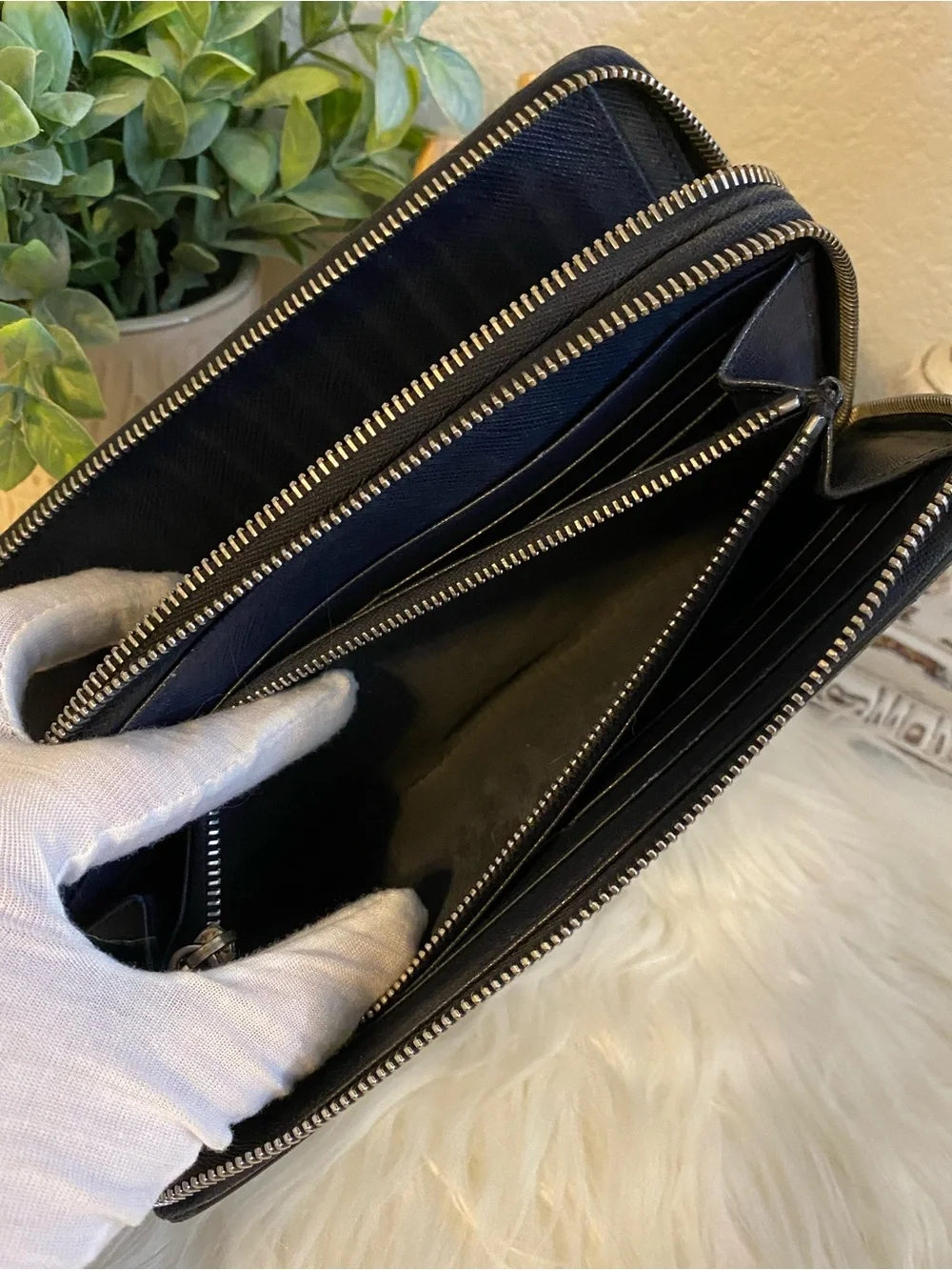 PRADA Unisex Saffiano Double Zip Travel Organizer/ Clutch Wallet with Stripe
